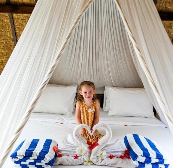 بانگلوی استاندارد, Zipp Bar Restaurant & Bungalows