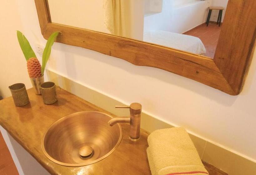 اتاق سوپریور با چشم‌انداز باغ, Mundo Nuevo Eco Lodge