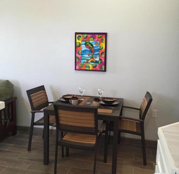 آپارتمان 2 خوابه, Casa Del Rai