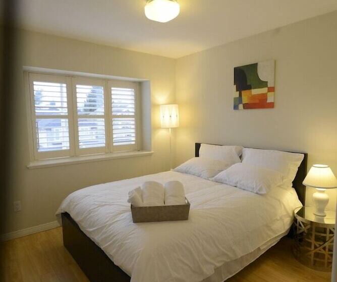 اتاق استاندارد با سرویس بهداشتی مشترک, Marpole Guest House
