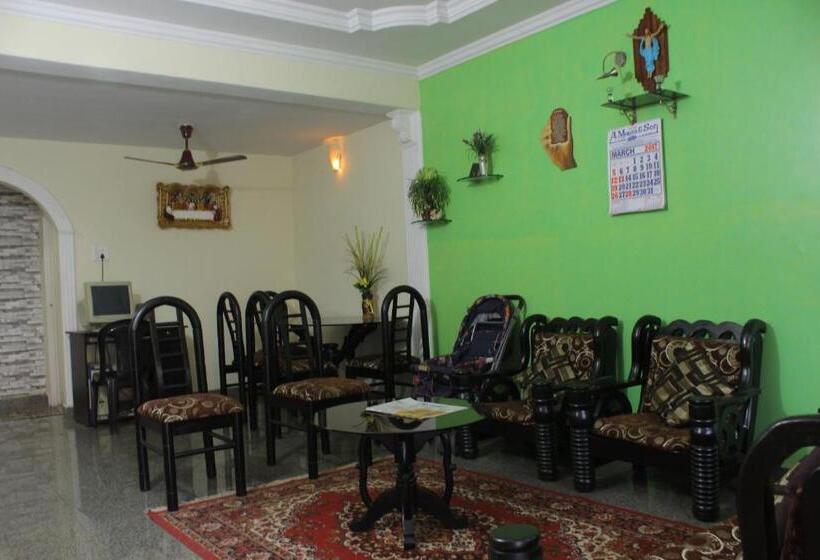 带大床的豪华间, Rosvilla Guest House