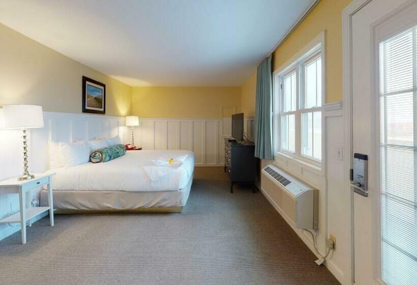 سوئیت با تخت بزرگ, The Hotel Maria