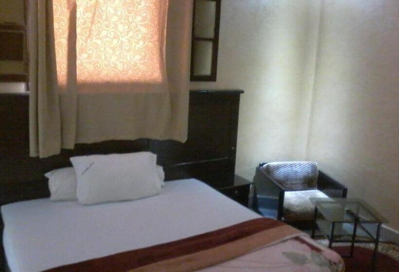 اتاق استاندارد یک نفره, Hôtel Sable D'or