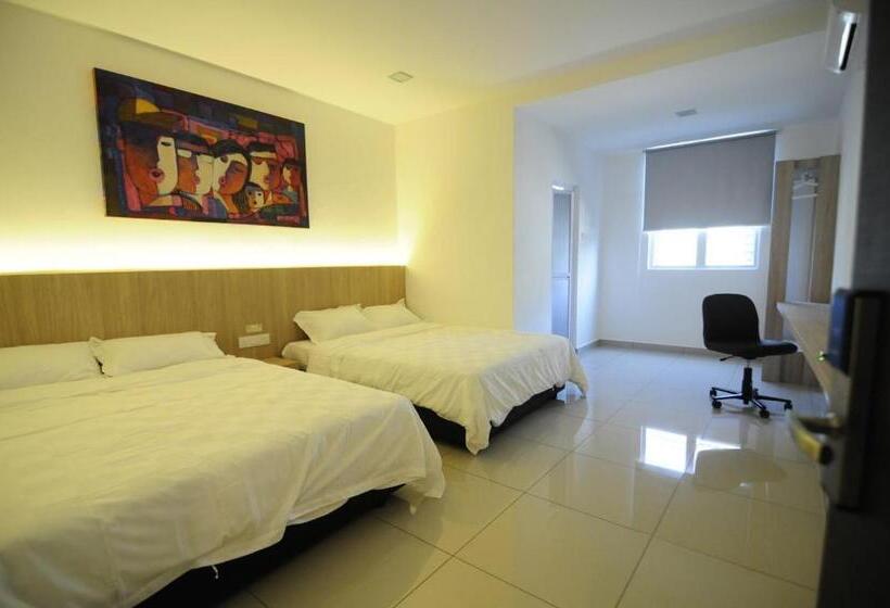 اتاق لوکس چهار تخته, Ihomey Guesthouse