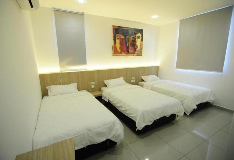 اتاق لوکس سه تخته, Ihomey Guesthouse