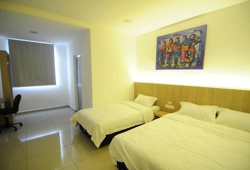 اتاق لوکس سه تخته, Ihomey Guesthouse