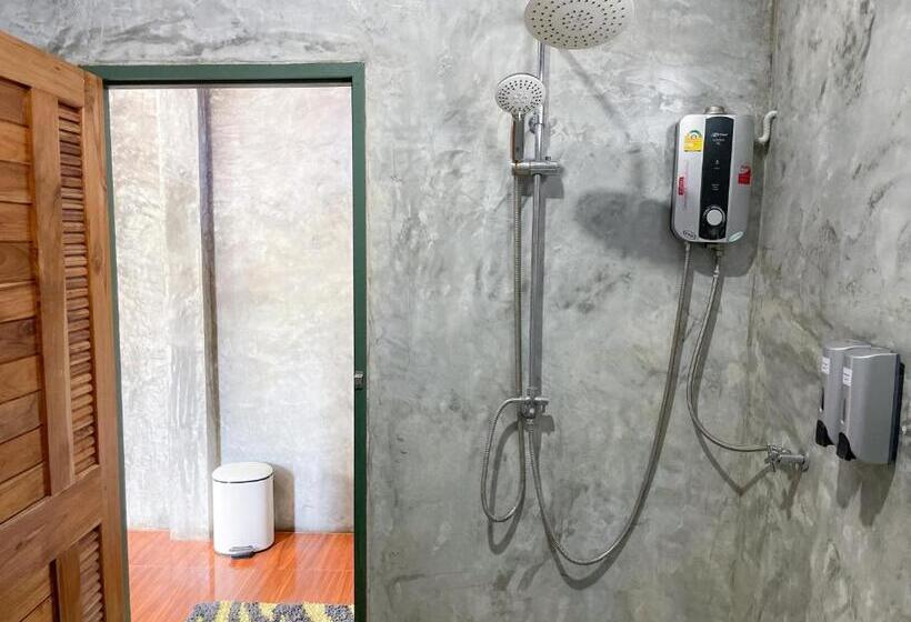 اتاق استاندارد سه نفره, Dara Homestay
