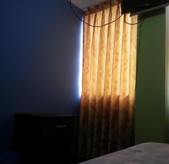 اتاق استاندارد یک نفره, Hostal Arcangel