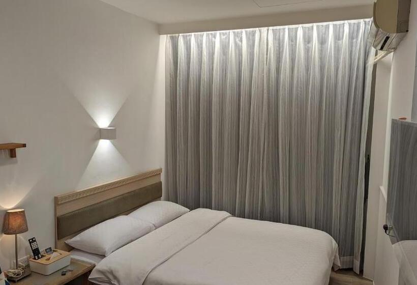 اتاق استاندارد, Orinet Jewel Youth Hostel