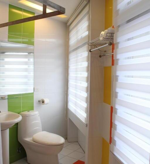 اتاق استاندارد سه نفره, Orinet Jewel Youth Hostel