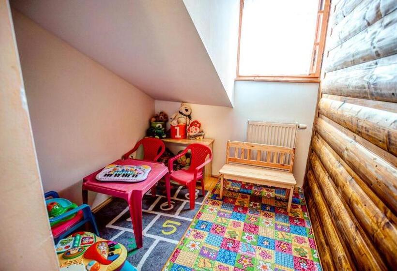 استودیوی استاندارد, Jánošíkova Valaška Hills Apartments