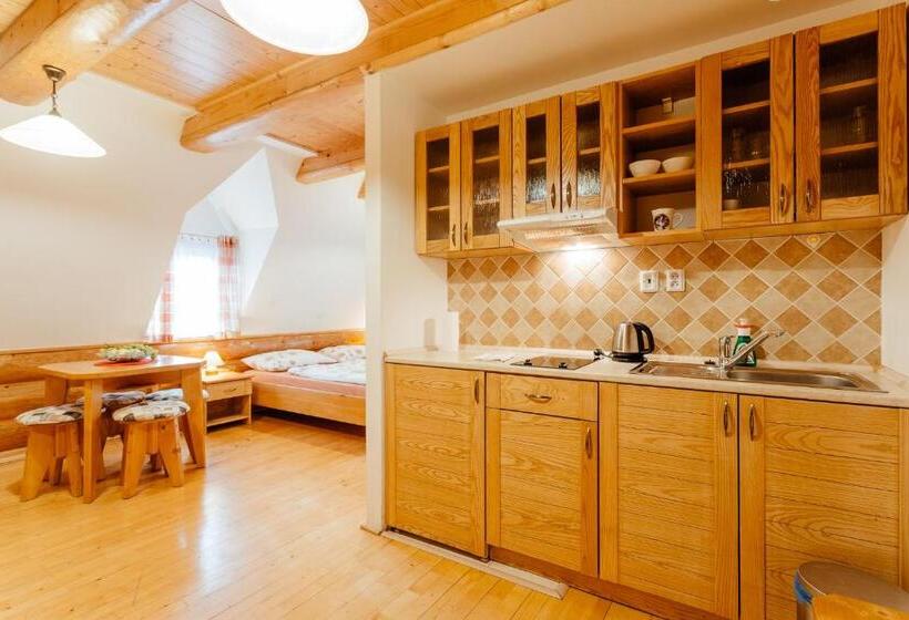 استودیوی استاندارد, Jánošíkova Valaška Hills Apartments