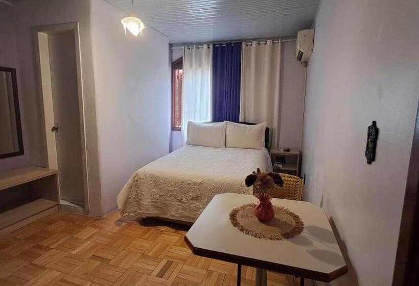 Economy Triple Room, Pousada Santo Antônio