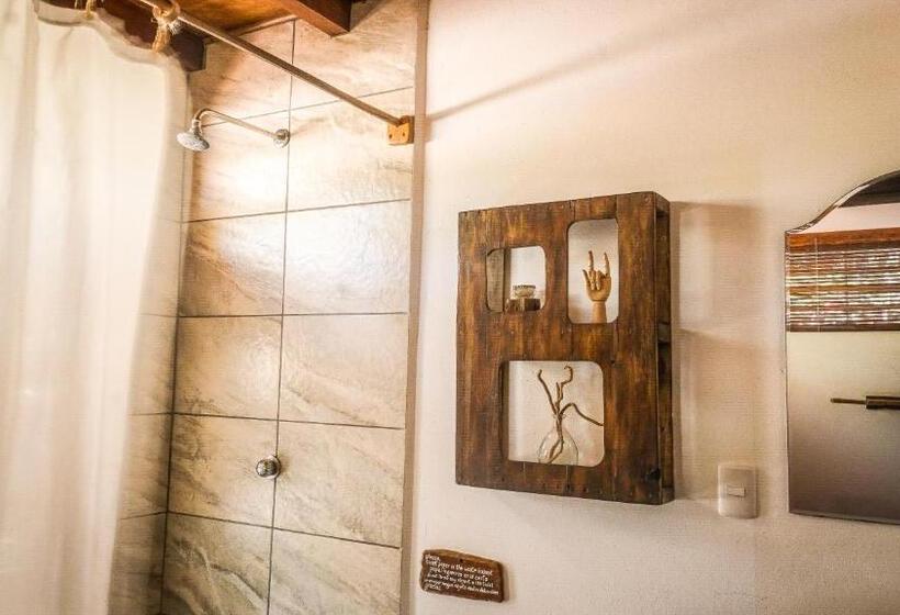 اتاق استاندارد چهار تخته, Vibra Guesthouse