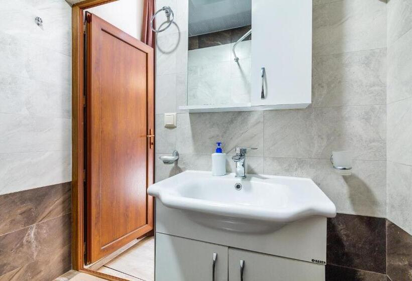 اتاق سوپریور با تخت بزرگ, White Hotel Guesthouse