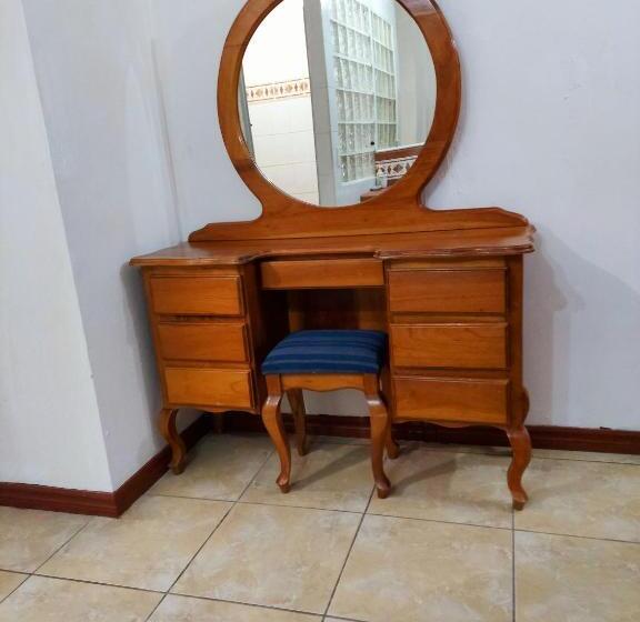 اتاق لوکس با تخت بزرگ, Loma Tranquila