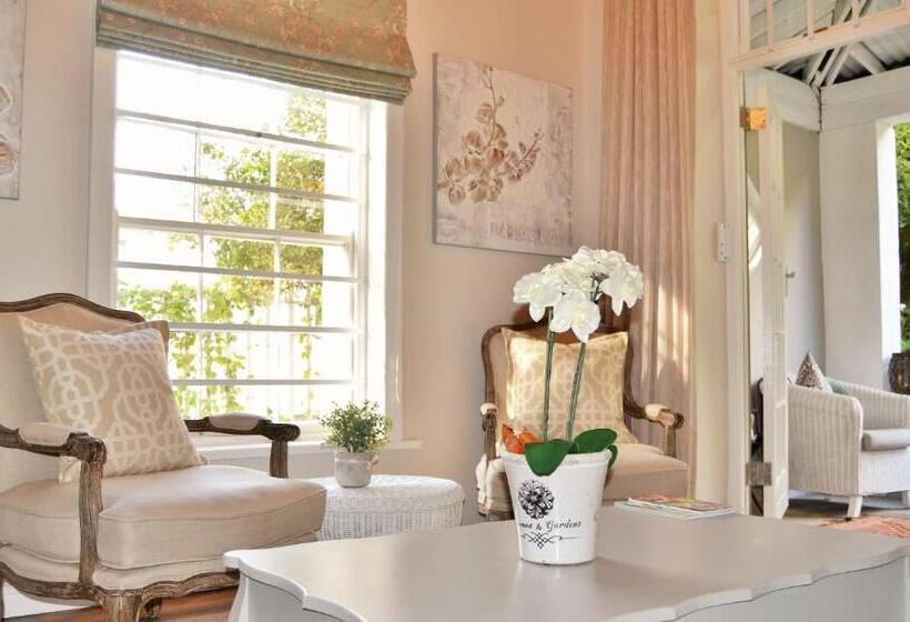 اتاق استاندارد با تخت بزرگ, Afrika Pearl