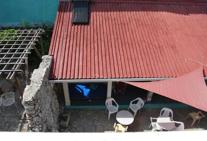 اتاق استاندارد چهار تخته, Mobay Kotch   Hostel
