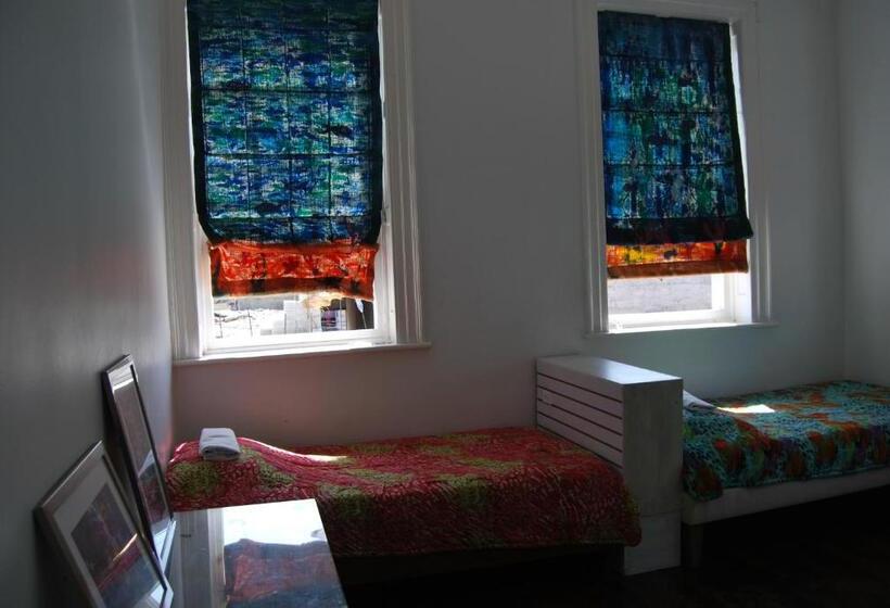 اتاق استاندارد چهار تخته, Mobay Kotch   Hostel