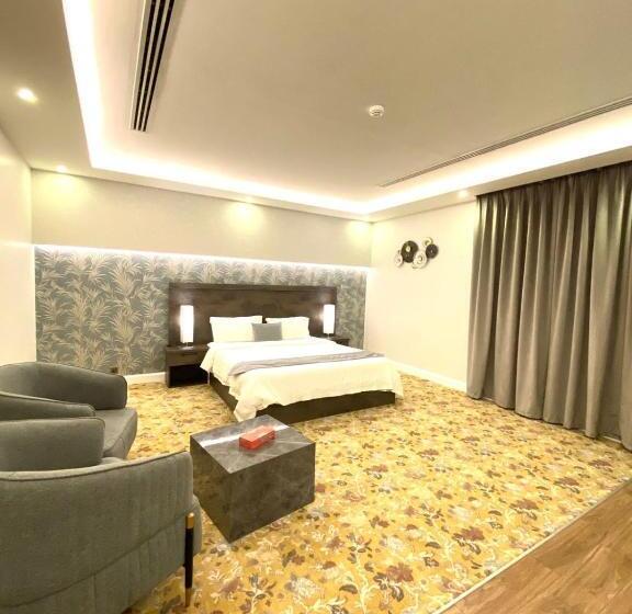 استودیوی استاندارد, Narmiss Apart