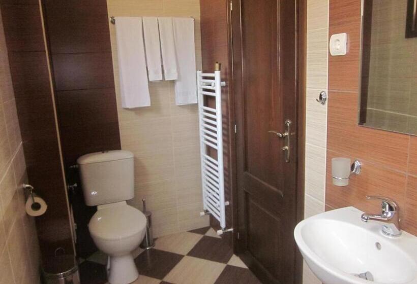 اتاق استاندارد سه تخته با بالکن, Panorama Guest House