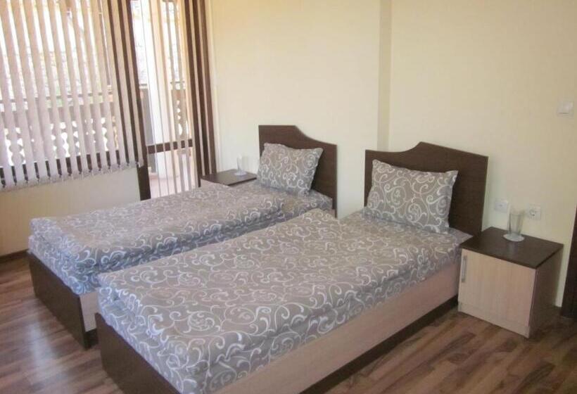 سوئیت جونیور با چشم‌انداز باغ, Panorama Guest House