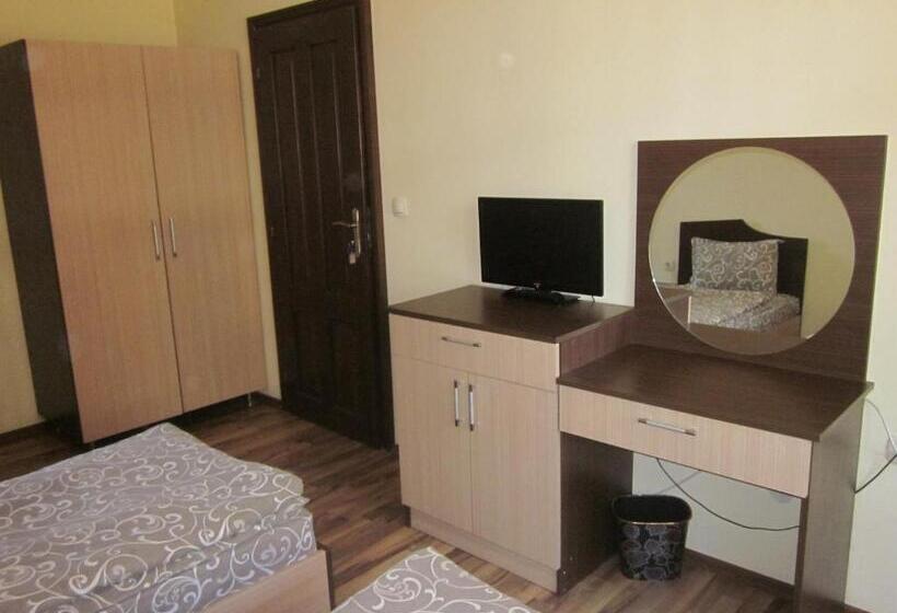 سوئیت پرزیدنت, Panorama Guest House
