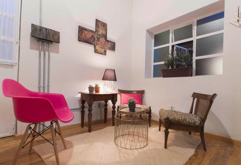 اتاق دوبلکس, Casa Moctezuma