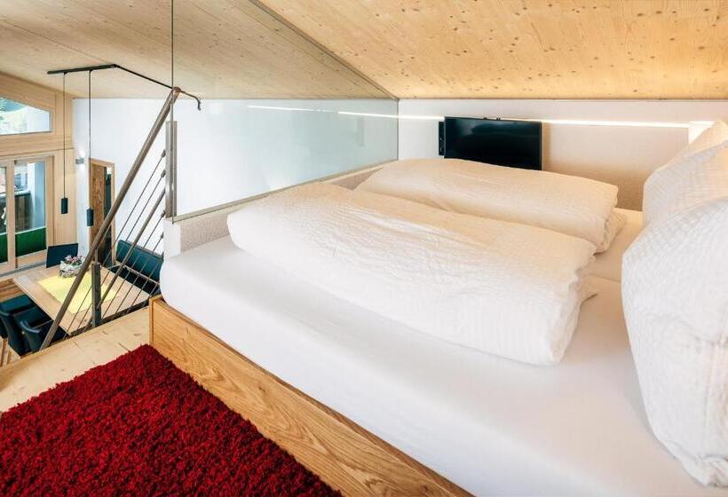 1 Bedroom Penthouse Apartment, Nowders Apartments