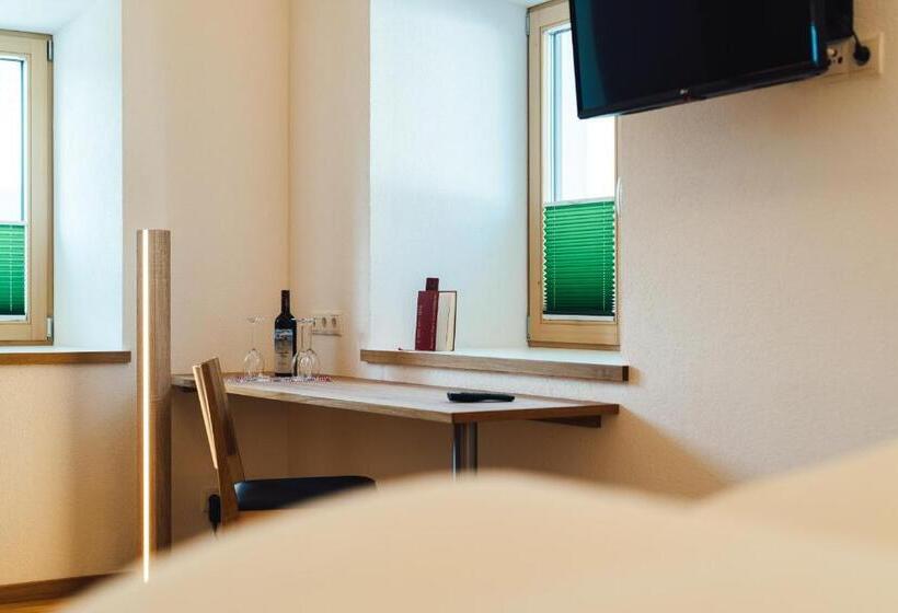 اتاق لوکس, Nowders Apartments