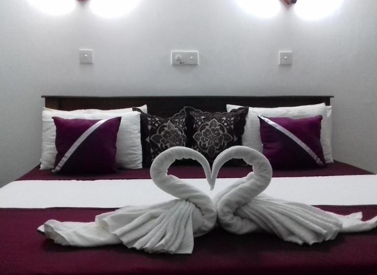 اتاق استاندارد, Rainbow Guest House