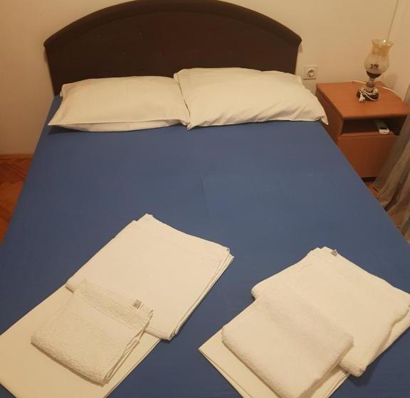 آپارتمان 1 خوابه, Sobe I Apartmani Marović