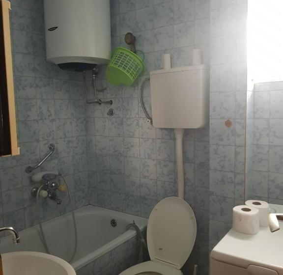 آپارتمان 1 خوابه, Sobe I Apartmani Marović