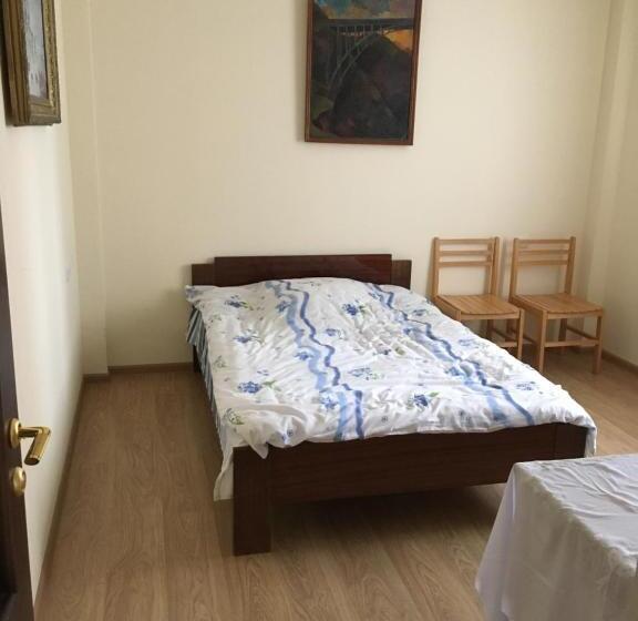 اتاق استاندارد, Art Guesthouse