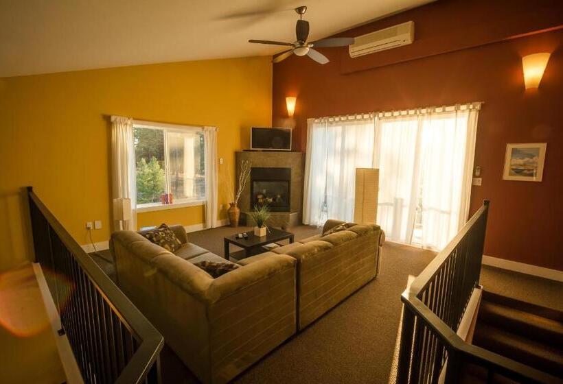 بانگلوی استاندارد 2 خوابه, Crooked Tree Guest Suites