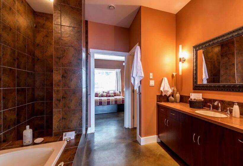 بانگلوی استاندارد 2 خوابه, Crooked Tree Guest Suites