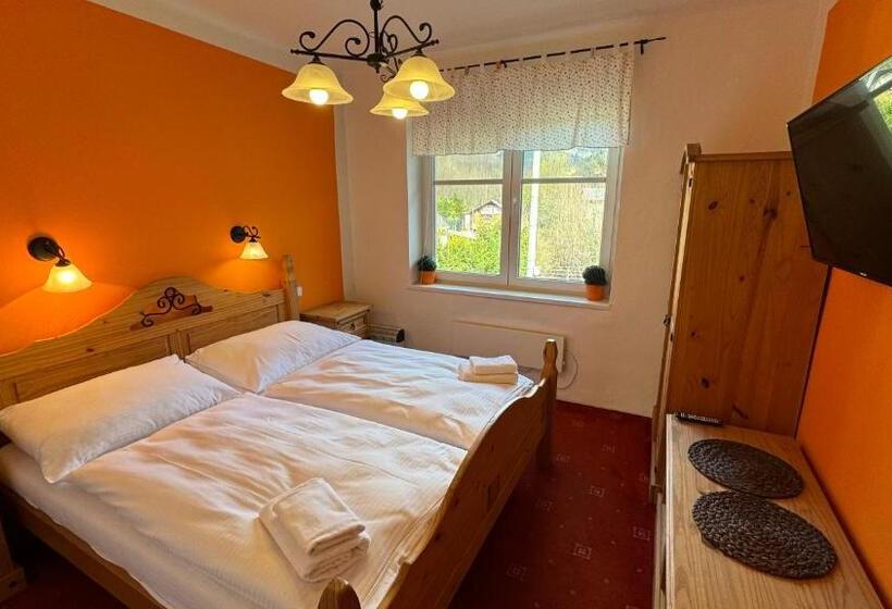 Deluxe Suite King Bed, Penzion Janoštík