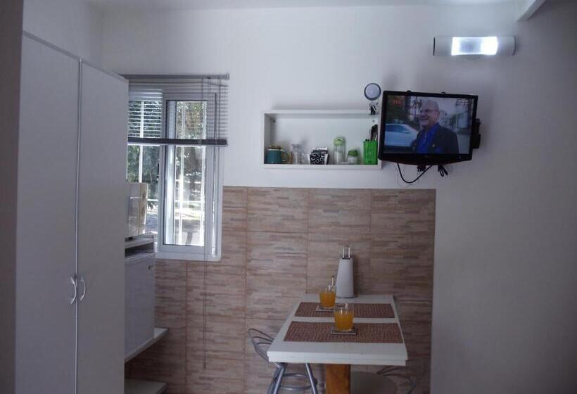 اتاق استاندارد, Dandy Suites