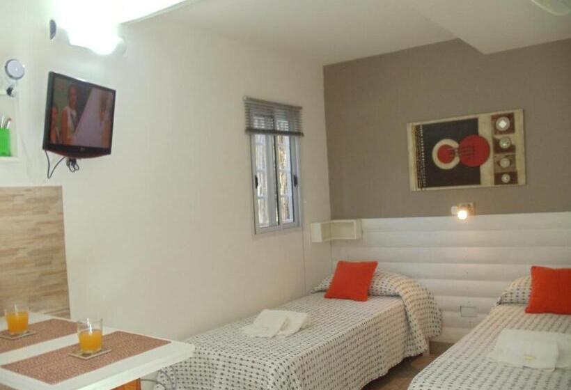 اتاق استاندارد, Dandy Suites