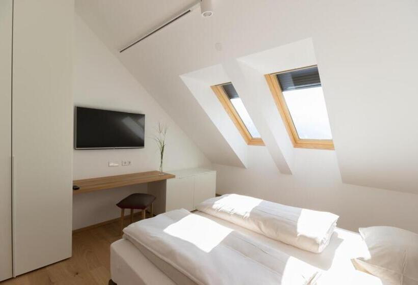 1 Bedroom Penthouse Apartment, Sun Lodge Schladming By Schladming Appartements