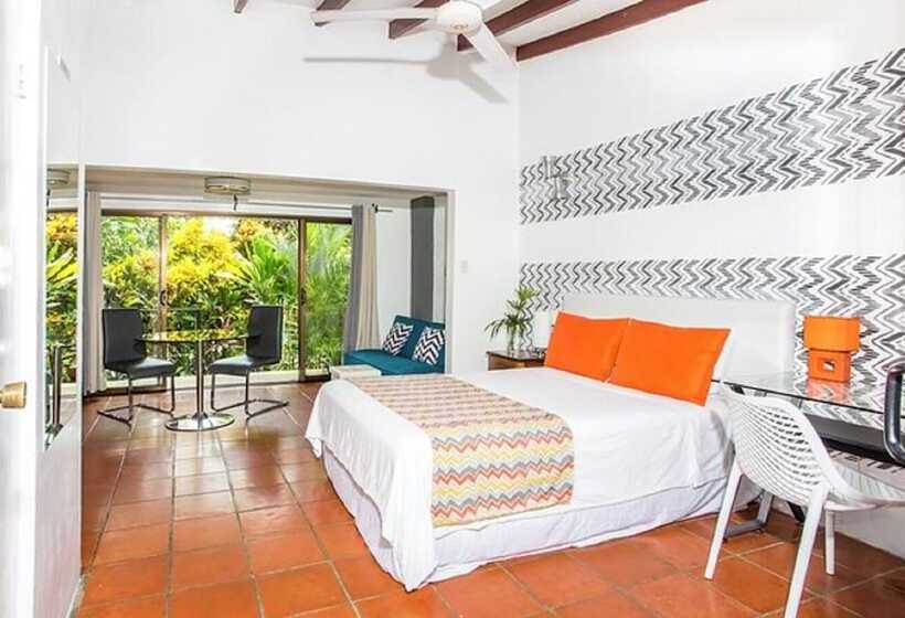 استودیو استاندارد با چشم‌انداز استخر, Tico Tico Villas   Adult Only
