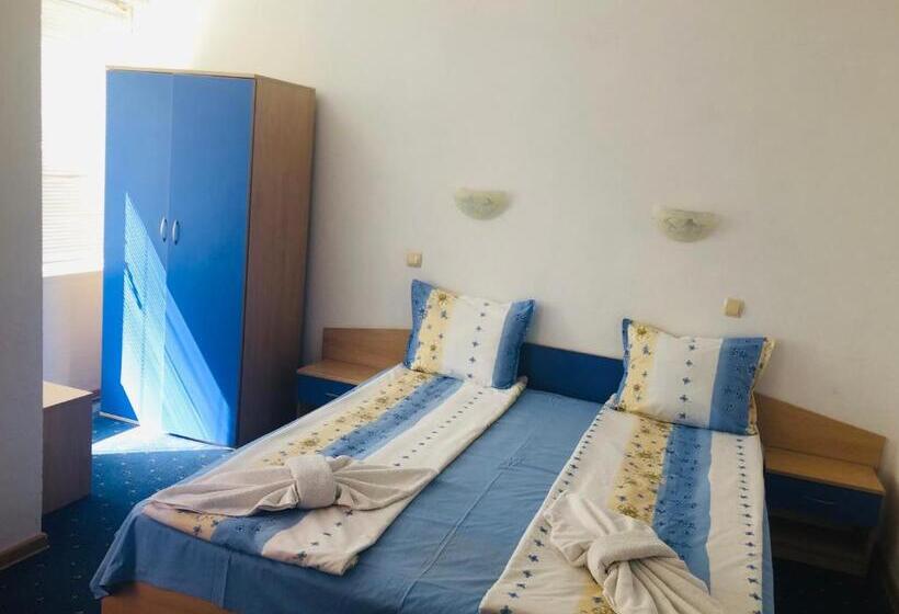 اتاق استاندارد با بالکن, Guest House Rai