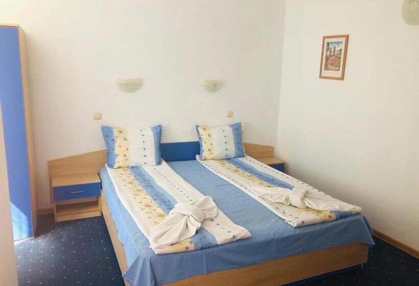 اتاق استاندارد با بالکن, Guest House Rai