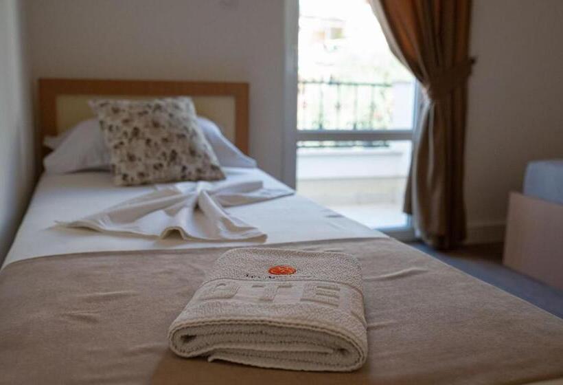 سوییت, Guest House S Lux