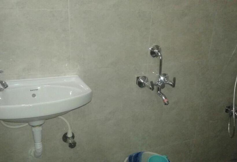 اتاق استاندارد, Xavier Guest House