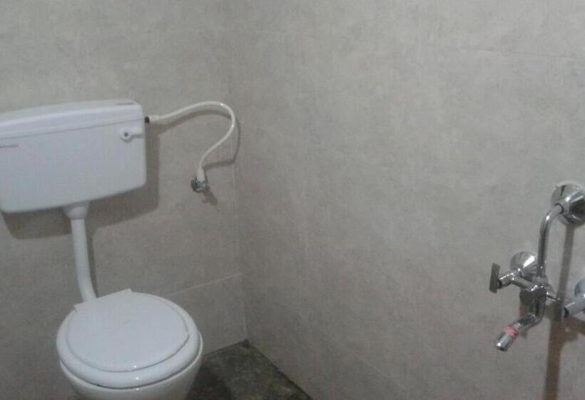 اتاق عادی, Xavier Guest House