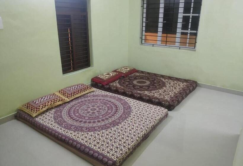 اتاق عادی, Xavier Guest House