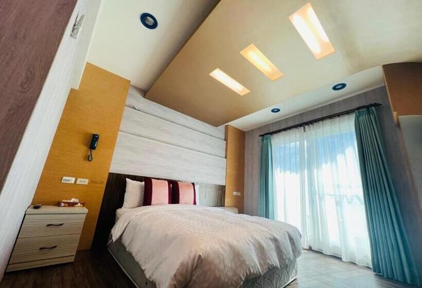 اتاق استاندارد با چشم‌انداز دریا, Ibiza Inn Kenting