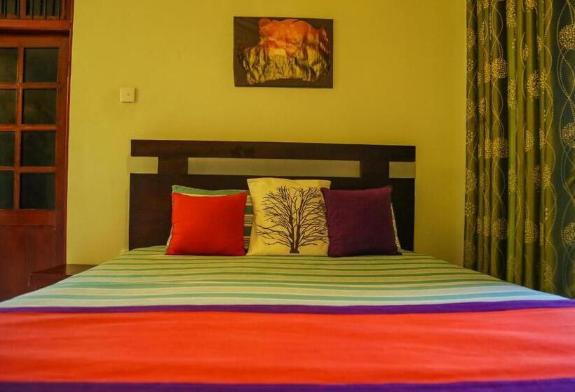 اتاق استاندارد, Kandyan Hideout
