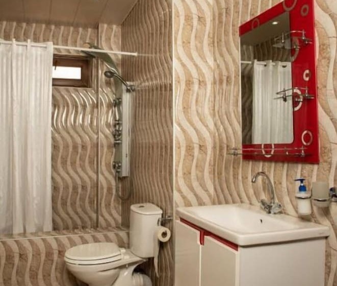 اتاق استاندارد سه نفره, Guest House Vip
